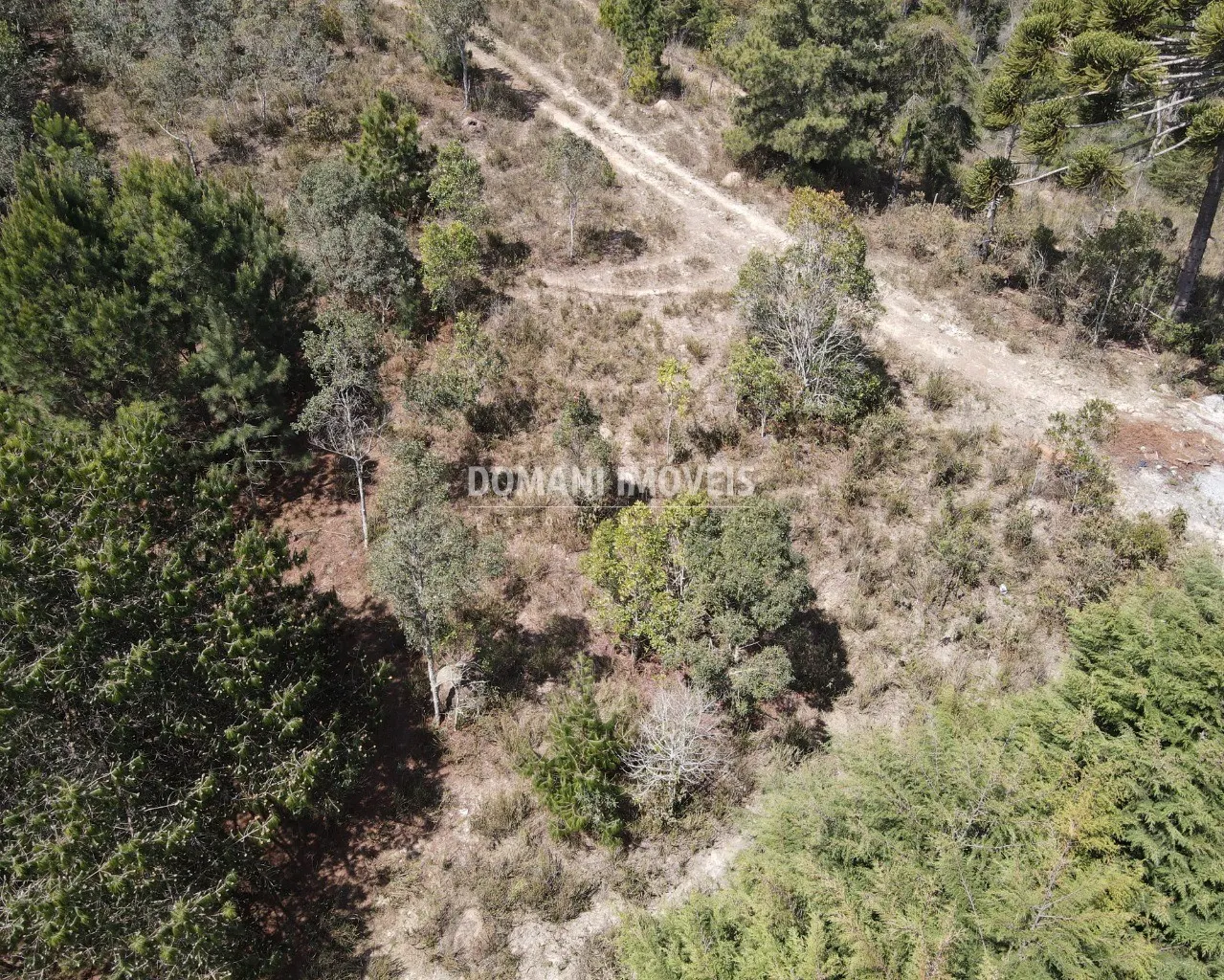 Terreno à venda de 2.850 m² em Campos do Jordão, SP, Brasil