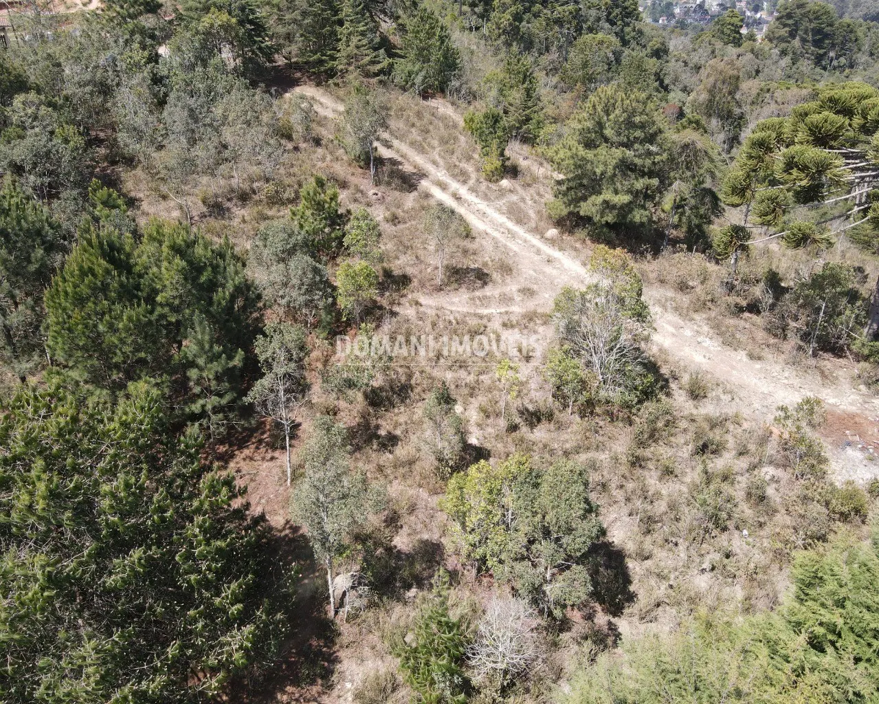 Terreno à venda de 2.850 m² em Campos do Jordão, SP, Brasil