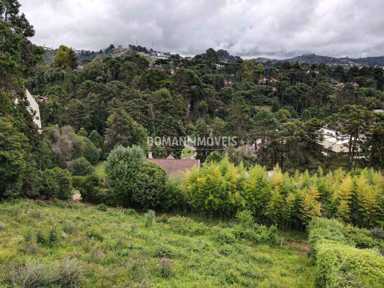 Terreno à venda de 1.070 m² em Campos do Jordão, SP, Brasil