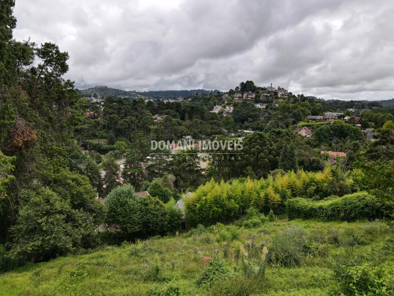 Terreno à venda de 1.070 m² em Campos do Jordão, SP, Brasil
