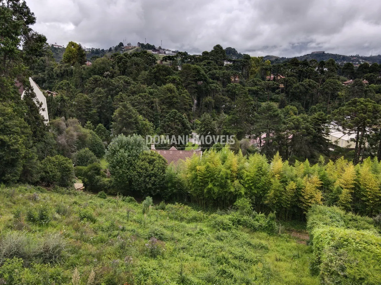 Terreno à venda de 1.070 m² em Campos do Jordão, SP, Brasil