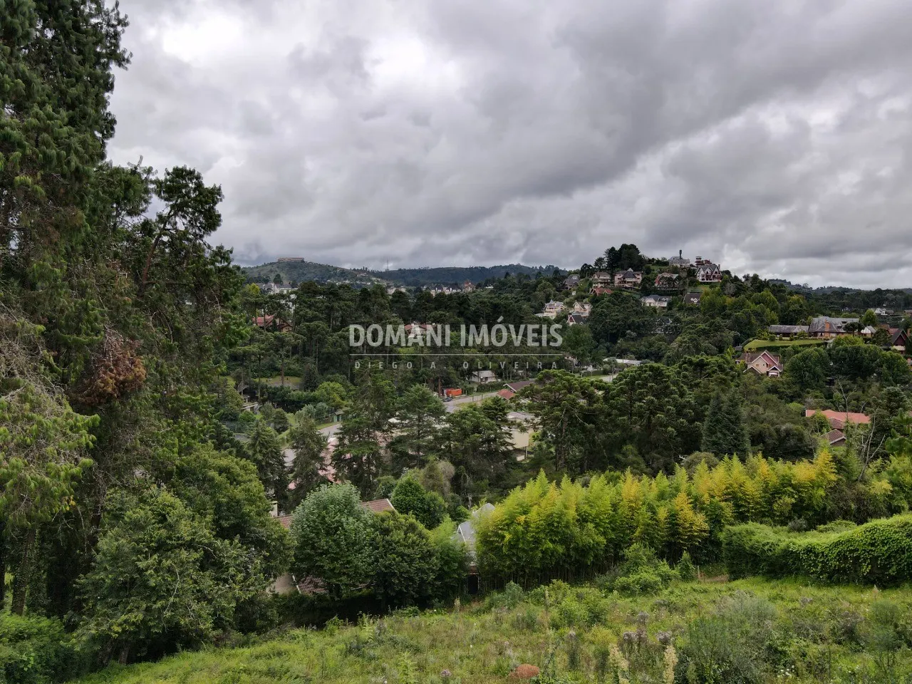 Terreno à venda de 1.070 m² em Campos do Jordão, SP, Brasil