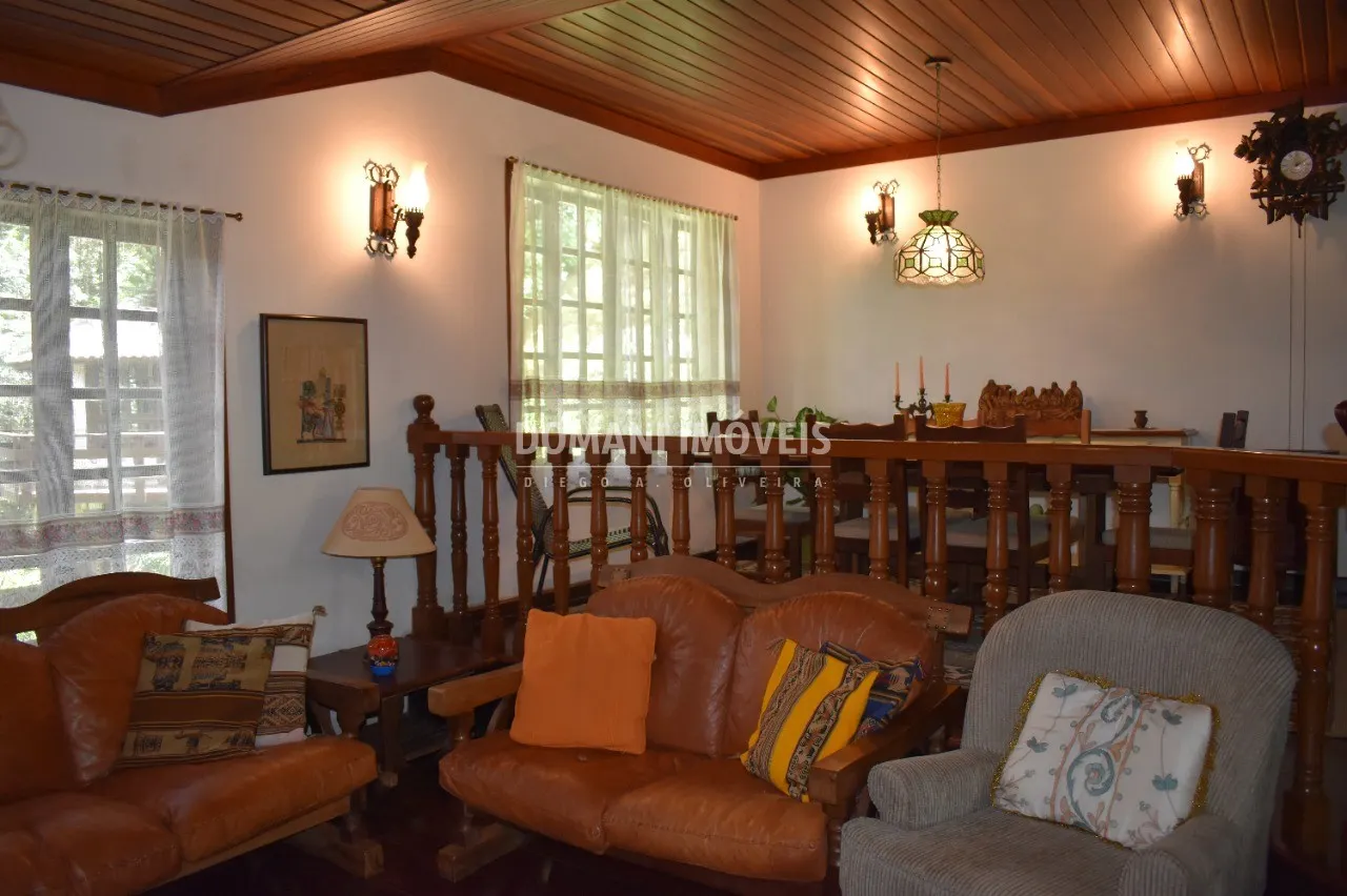 Casa à venda de 1.600 m² em Campos do Jordão, SP, Brasil