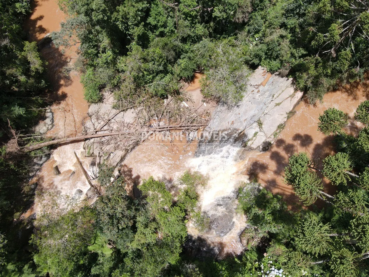 Casa à venda de 1.600 m² em Campos do Jordão, SP, Brasil