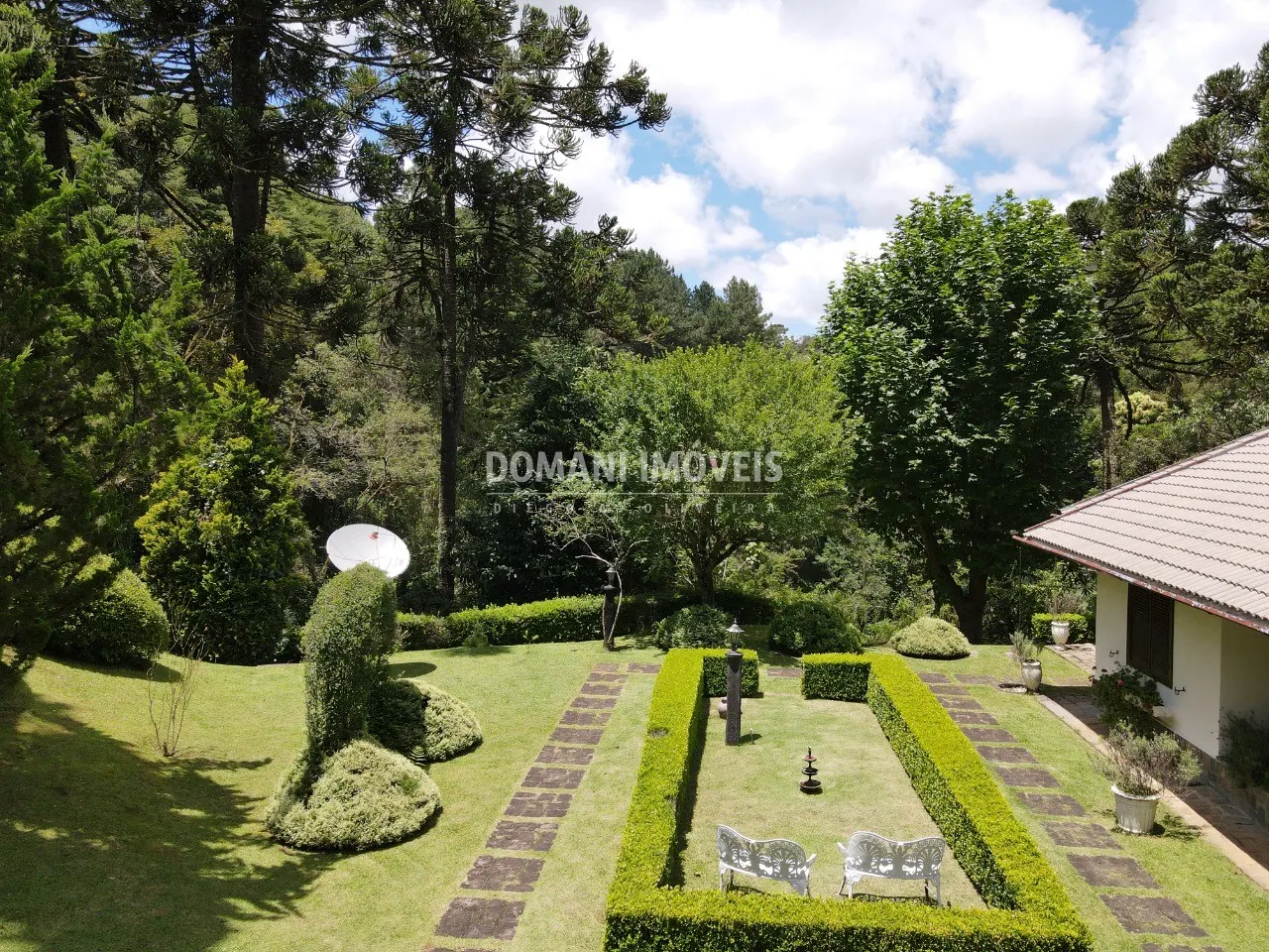 Casa à venda de 1.600 m² em Campos do Jordão, SP, Brasil