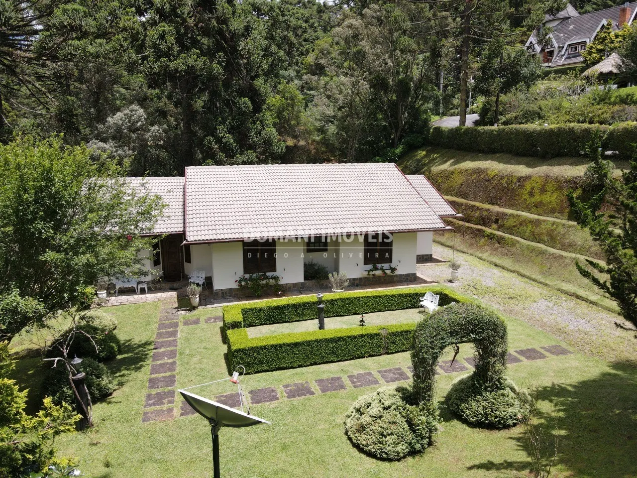 Casa à venda de 1.600 m² em Campos do Jordão, SP, Brasil