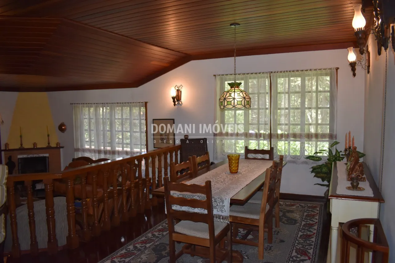 Casa à venda de 1.600 m² em Campos do Jordão, SP, Brasil