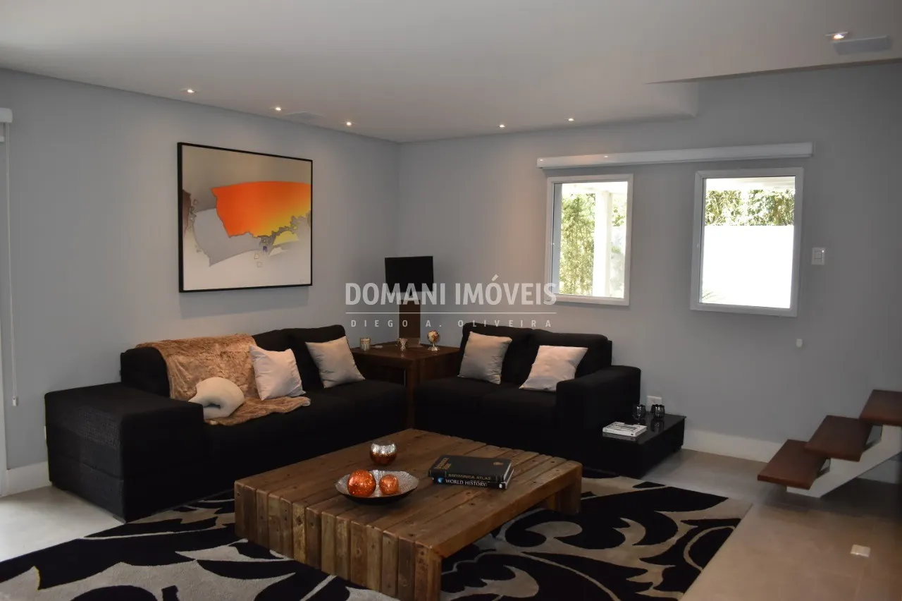 Casa à venda de 1.050 m² em Campos do Jordão, SP, Brasil