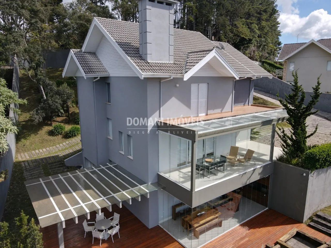 Casa à venda de 1.050 m² em Campos do Jordão, SP, Brasil