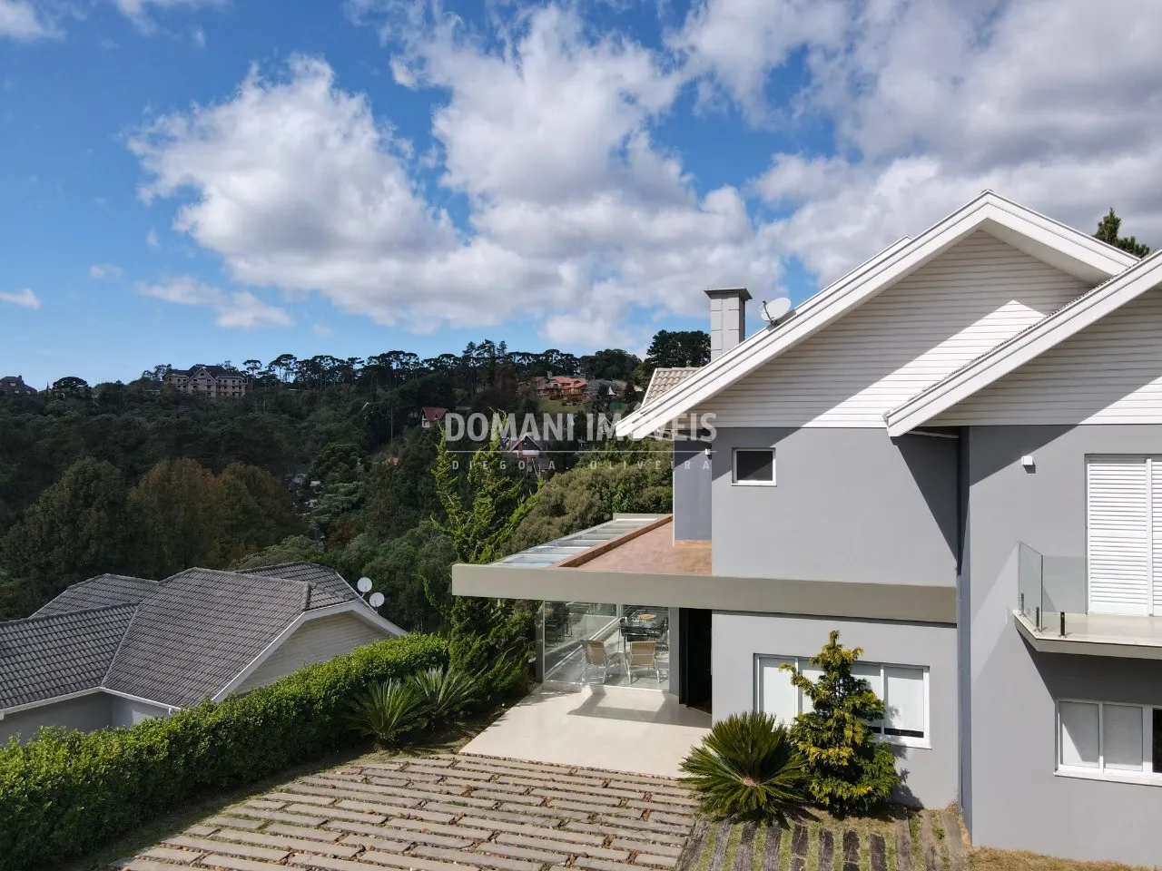 Casa à venda de 1.050 m² em Campos do Jordão, SP, Brasil