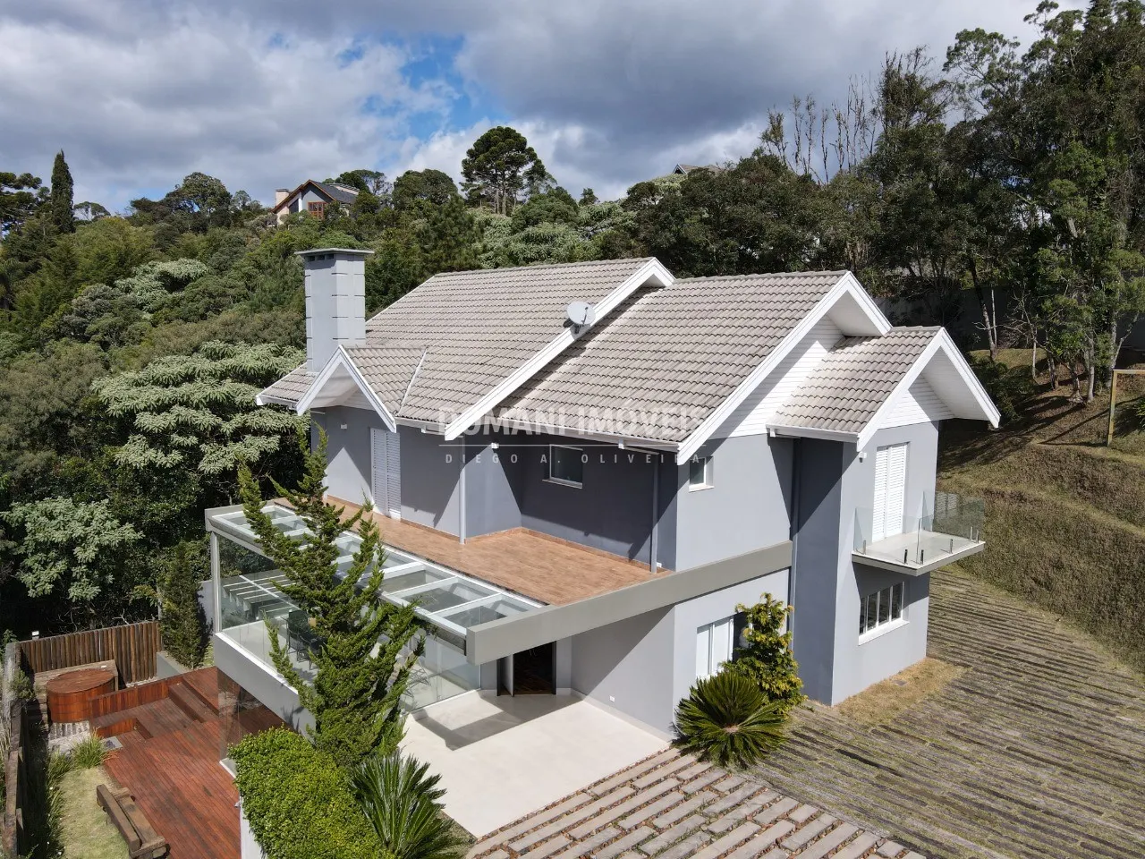Casa à venda de 1.050 m² em Campos do Jordão, SP, Brasil