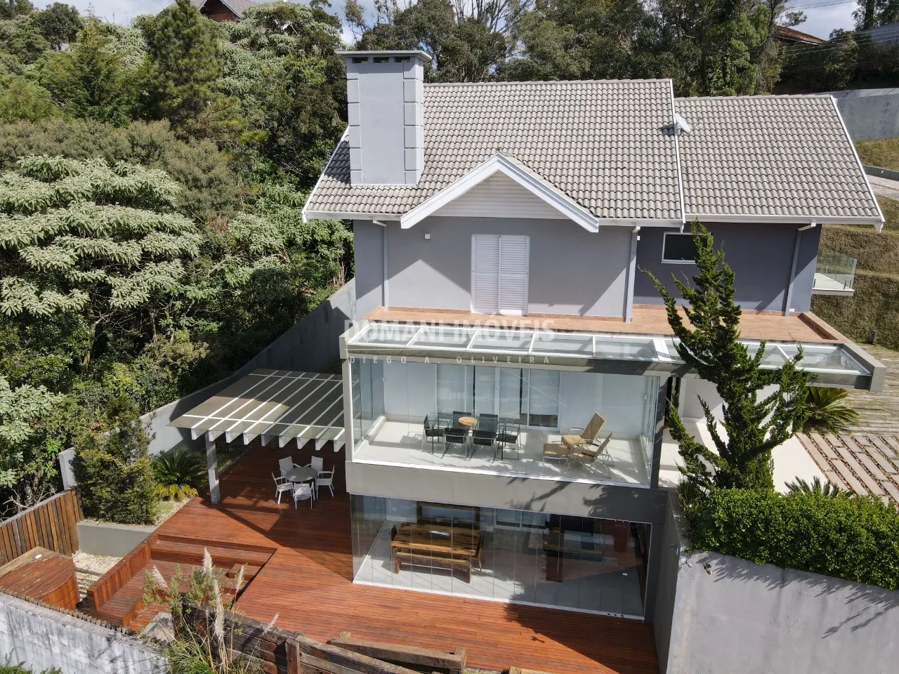 Casa à venda de 1.050 m² em Campos do Jordão, SP, Brasil