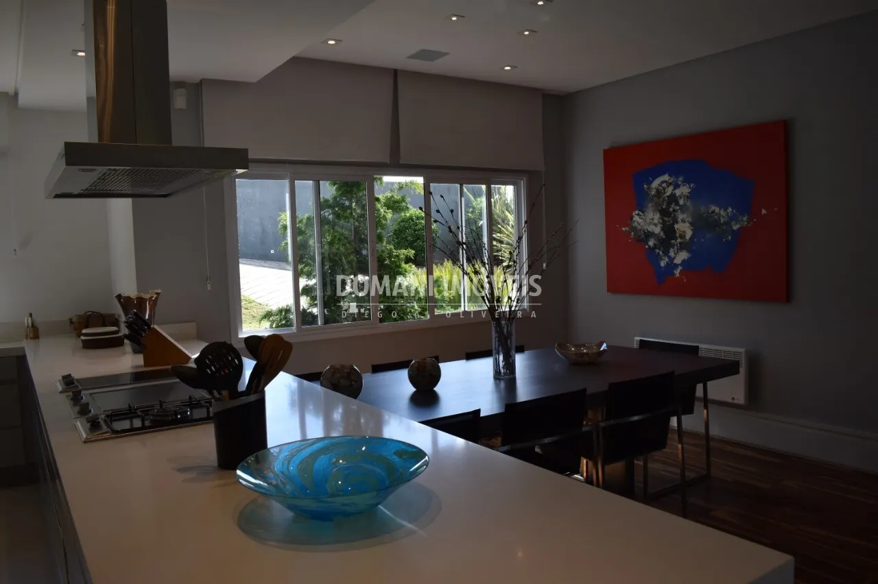 Casa à venda de 1.050 m² em Campos do Jordão, SP, Brasil