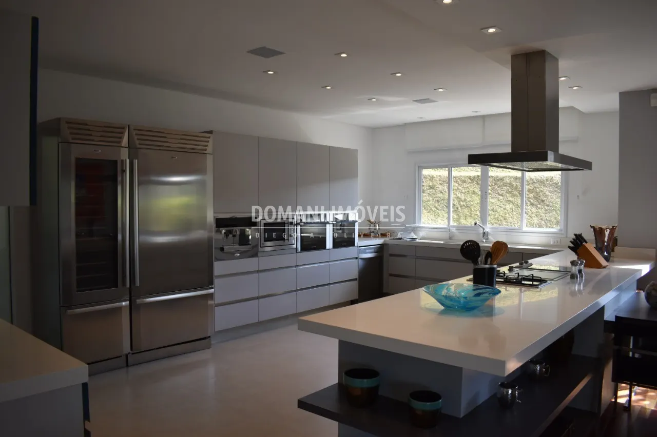 Casa à venda de 1.050 m² em Campos do Jordão, SP, Brasil