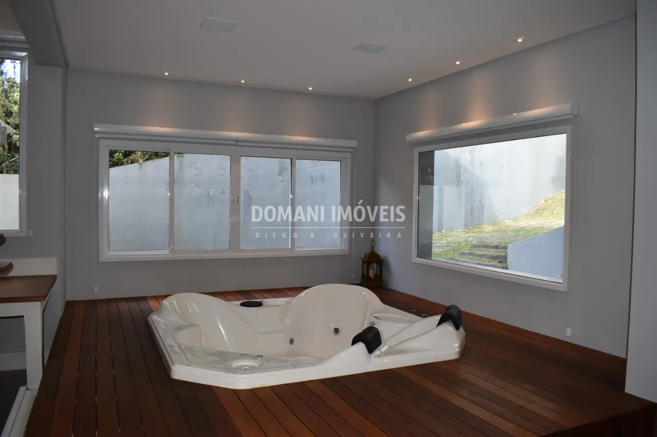 Casa à venda de 1.050 m² em Campos do Jordão, SP, Brasil