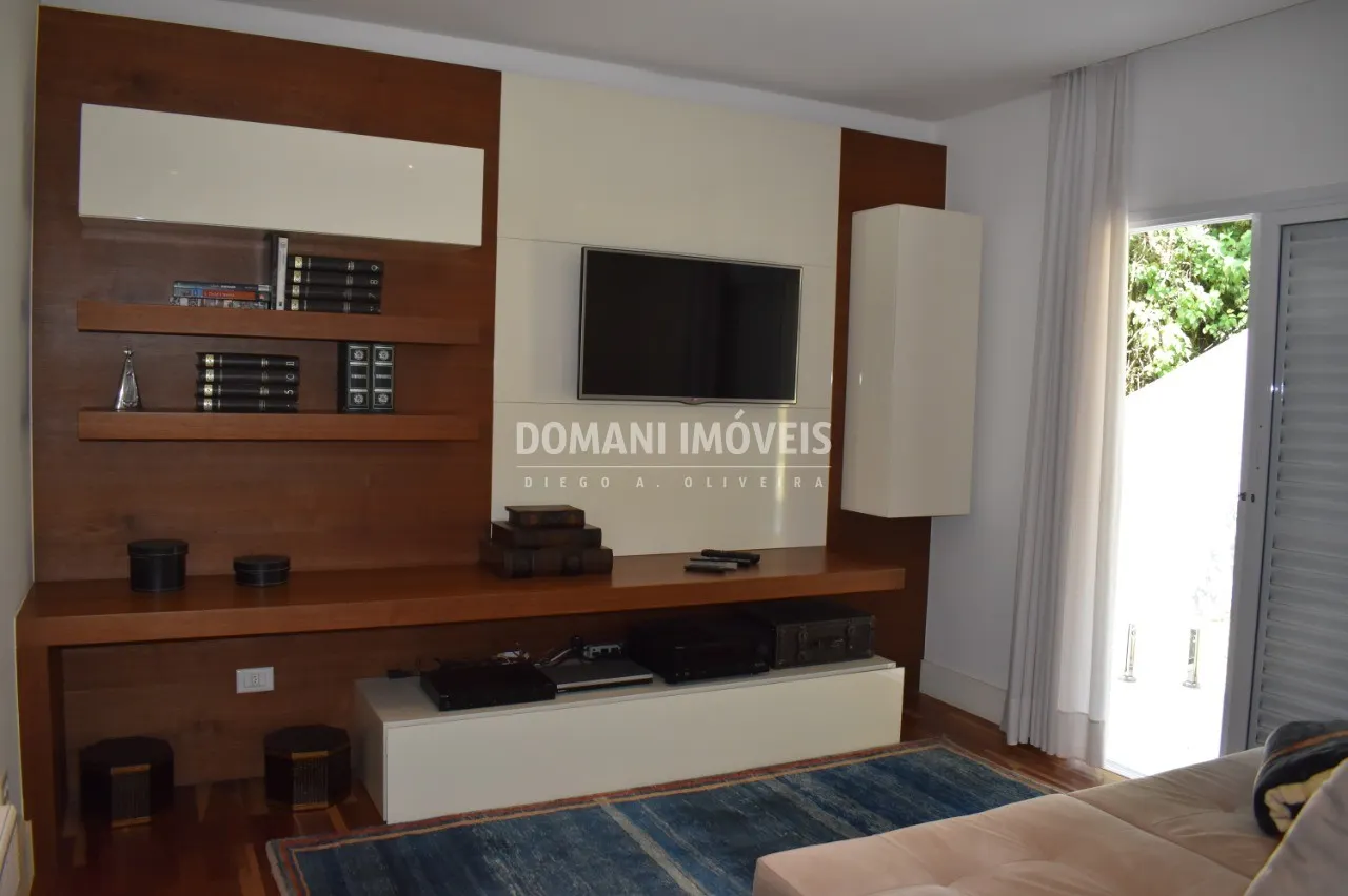 Casa à venda de 1.050 m² em Campos do Jordão, SP, Brasil