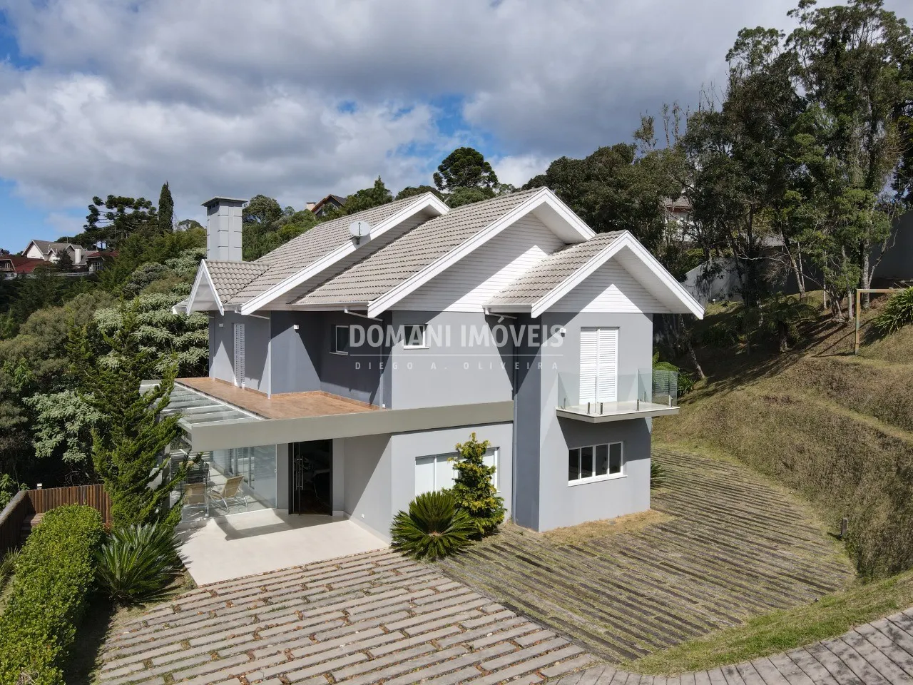 Casa à venda de 1.050 m² em Campos do Jordão, SP, Brasil