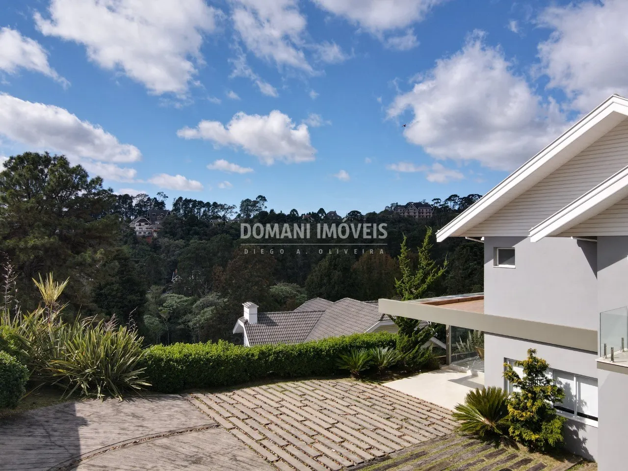 Casa à venda de 1.050 m² em Campos do Jordão, SP, Brasil