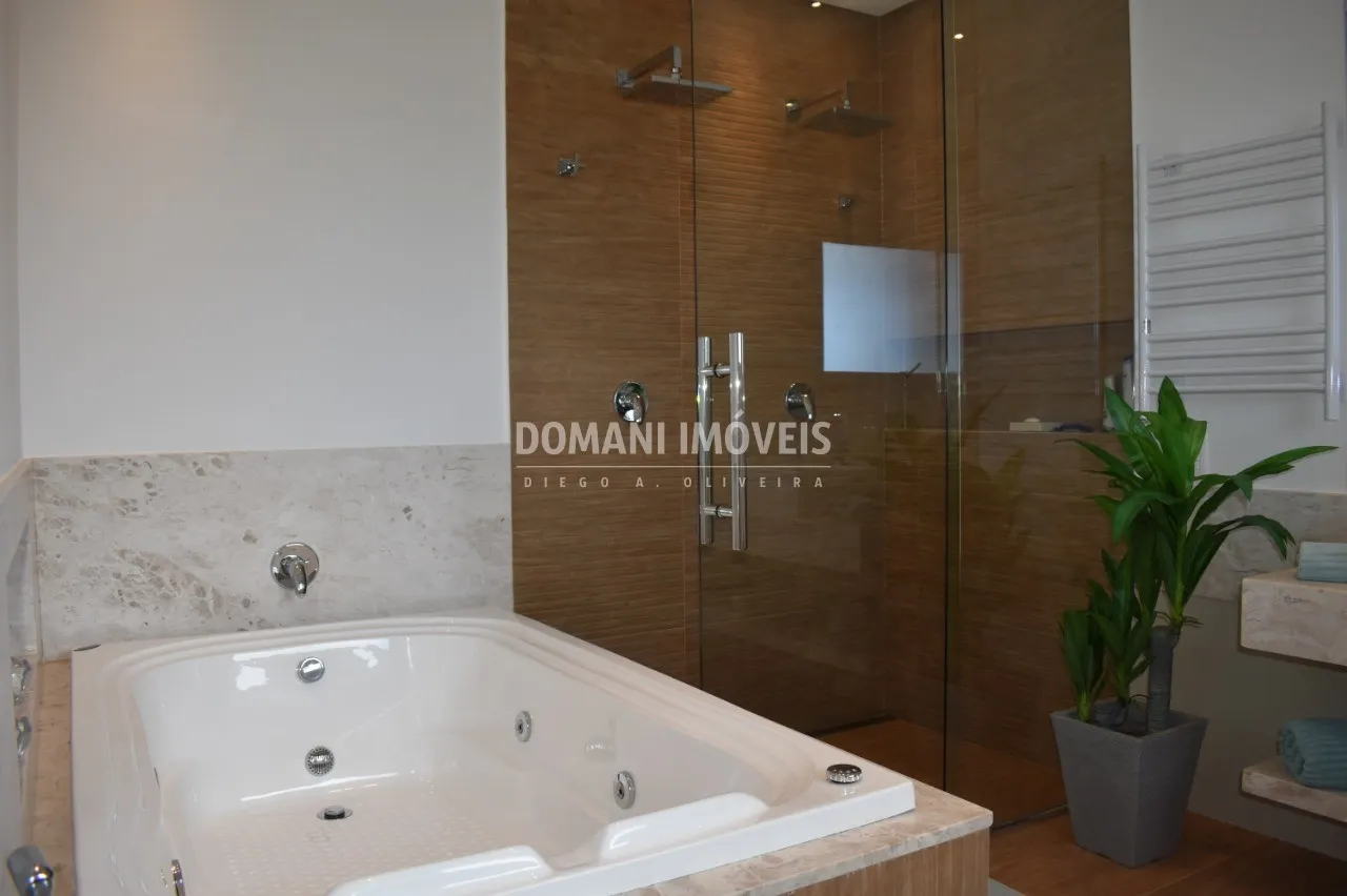 Casa à venda de 1.050 m² em Campos do Jordão, SP, Brasil