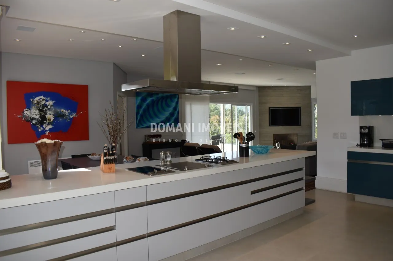 Casa à venda de 1.050 m² em Campos do Jordão, SP, Brasil