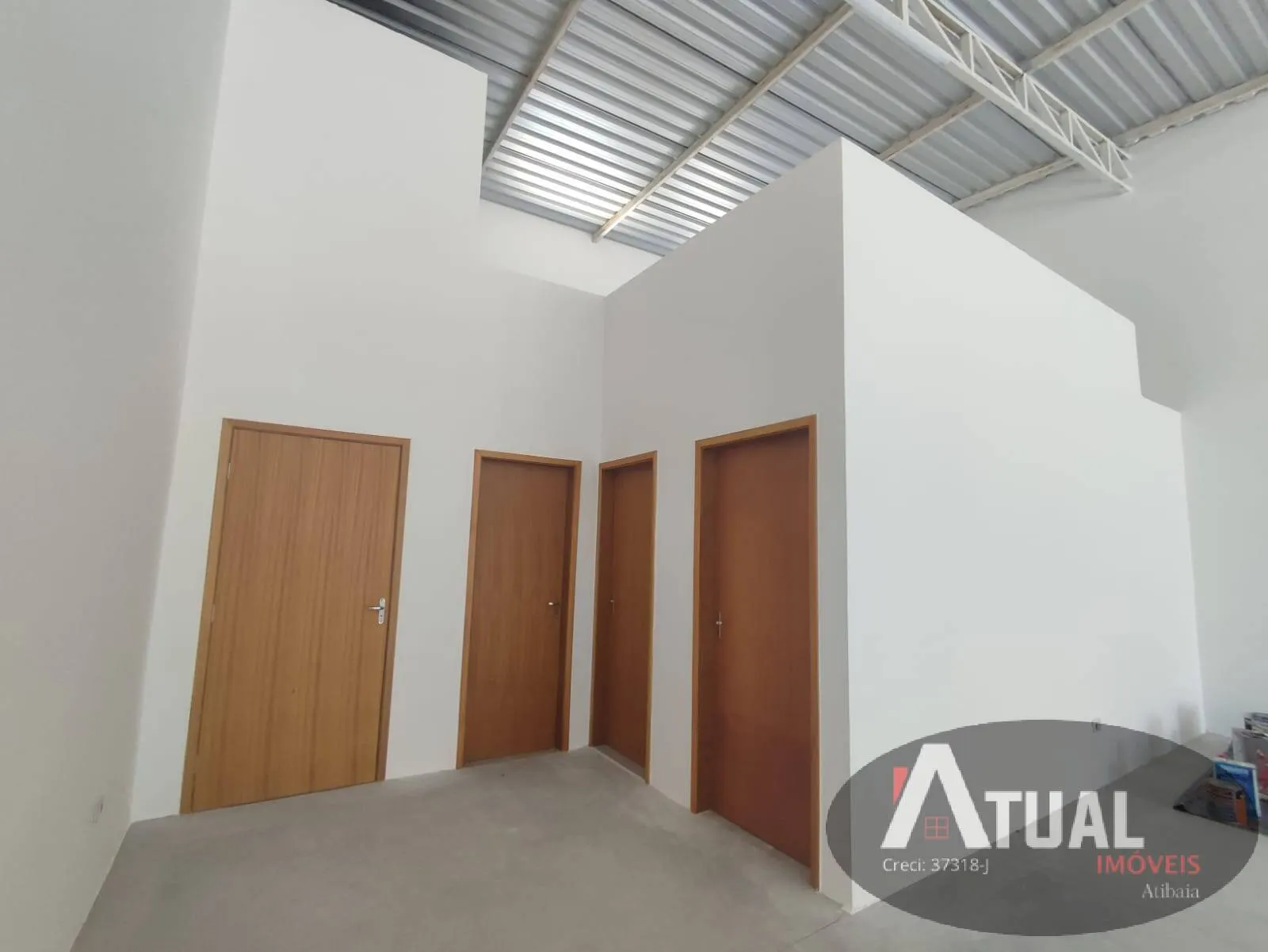Comercial para Alugar de 300 m² em Atibaia, SP, Brasil