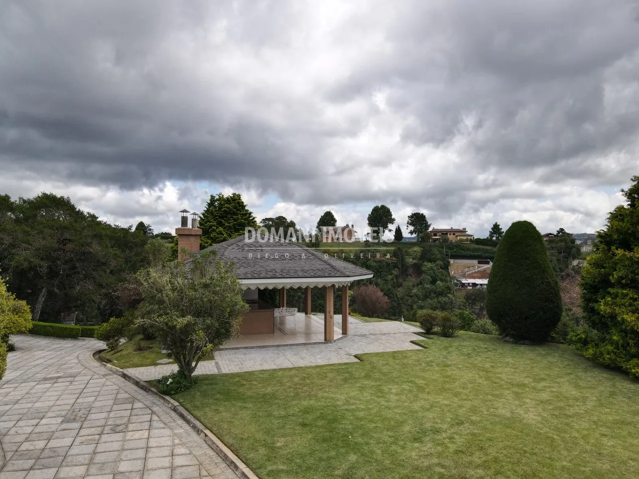 Casa à venda de 4.910 m² em Campos do Jordão, SP, Brasil