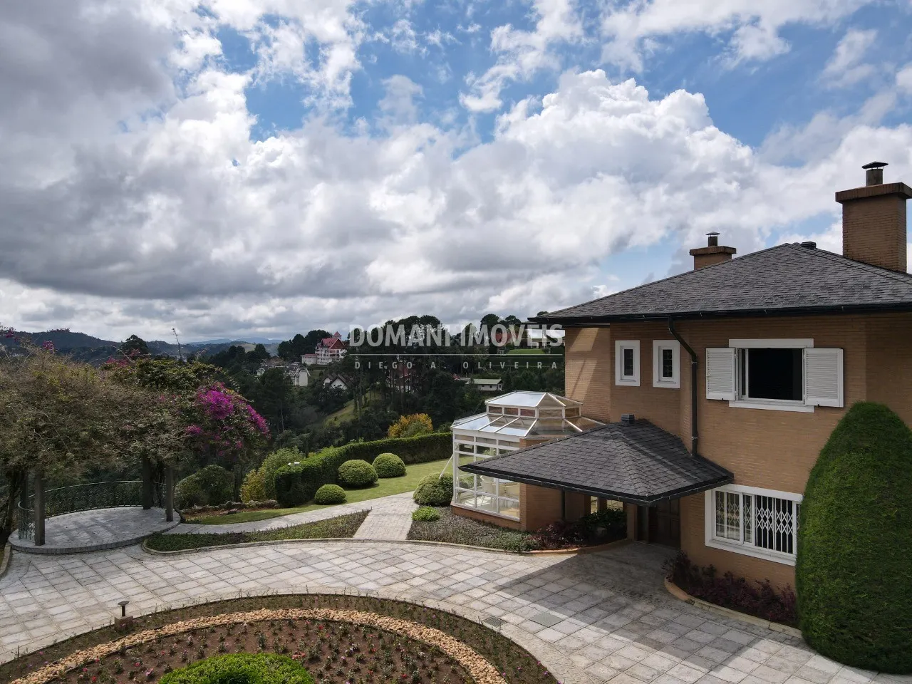 Casa à venda de 4.910 m² em Campos do Jordão, SP, Brasil