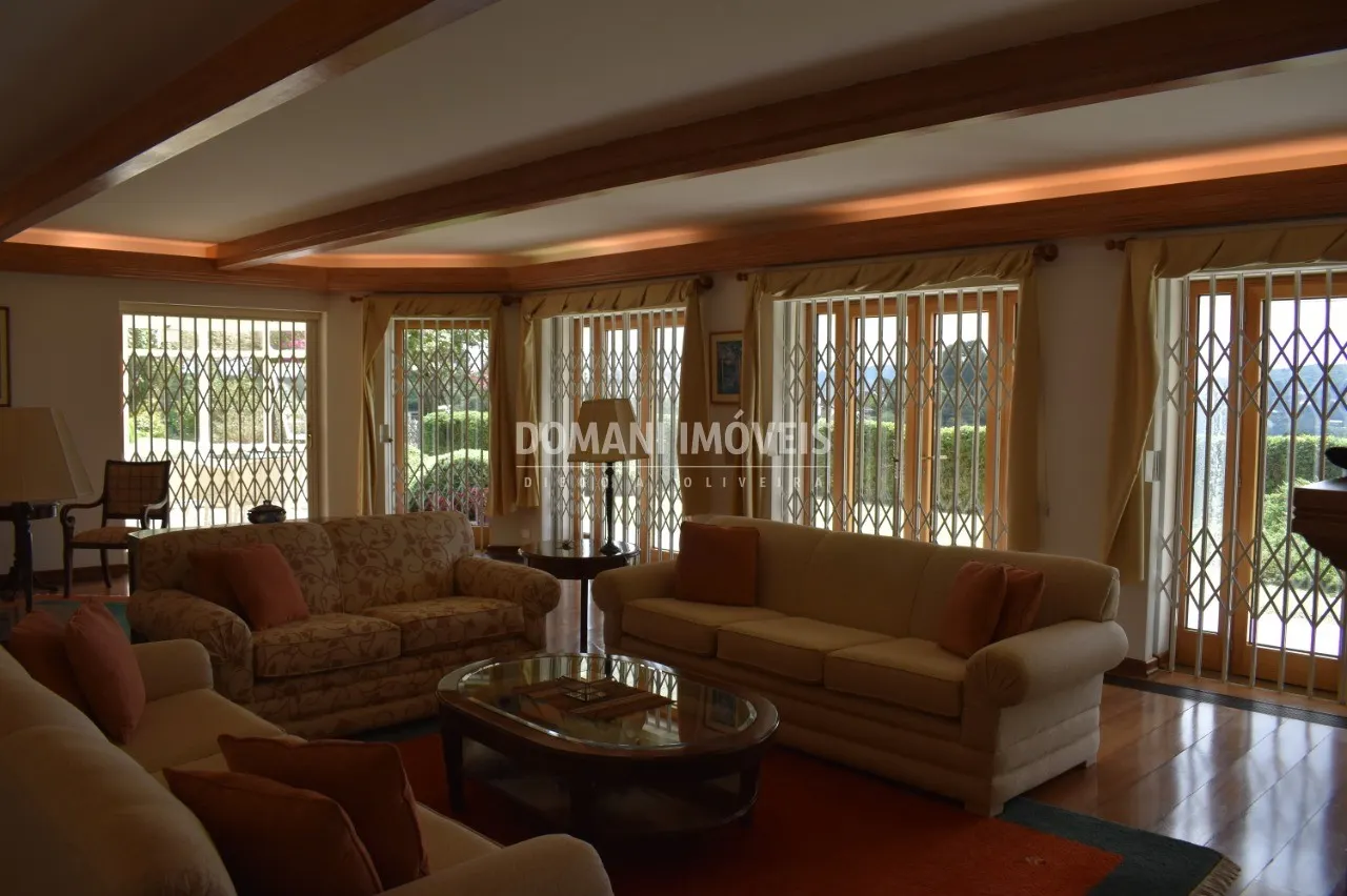 Casa à venda de 4.910 m² em Campos do Jordão, SP, Brasil