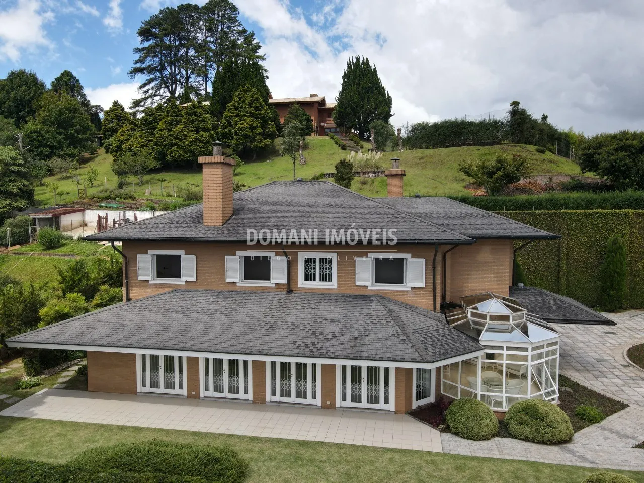 Casa à venda de 4.910 m² em Campos do Jordão, SP, Brasil