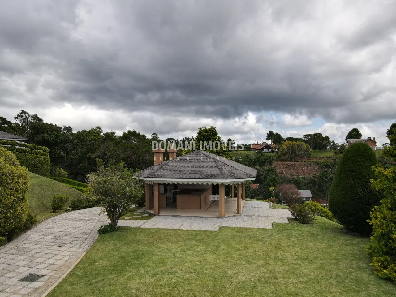 Casa à venda de 4.910 m² em Campos do Jordão, SP, Brasil