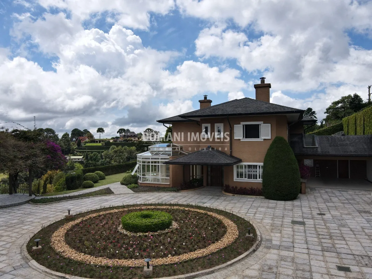 Casa à venda de 4.910 m² em Campos do Jordão, SP, Brasil