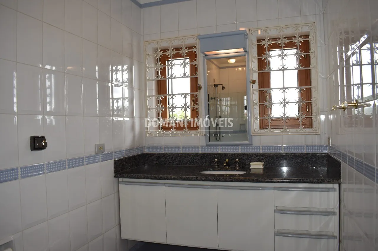 Casa à venda de 4.910 m² em Campos do Jordão, SP, Brasil