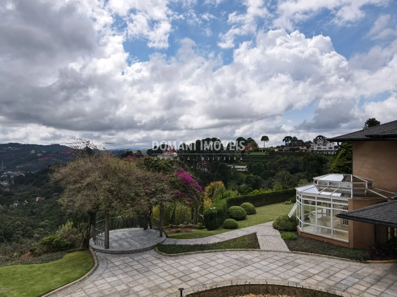 Casa à venda de 4.910 m² em Campos do Jordão, SP, Brasil
