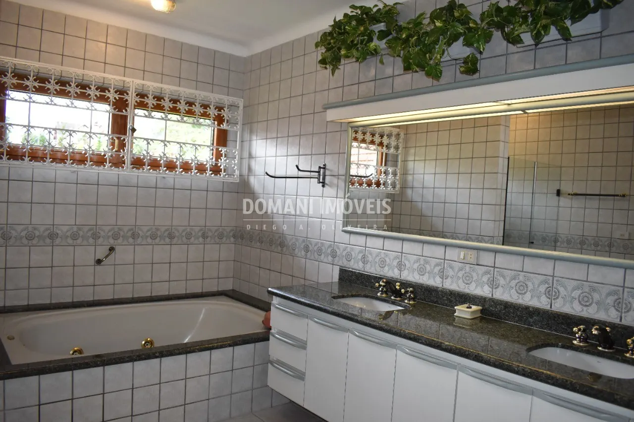 Casa à venda de 4.910 m² em Campos do Jordão, SP, Brasil