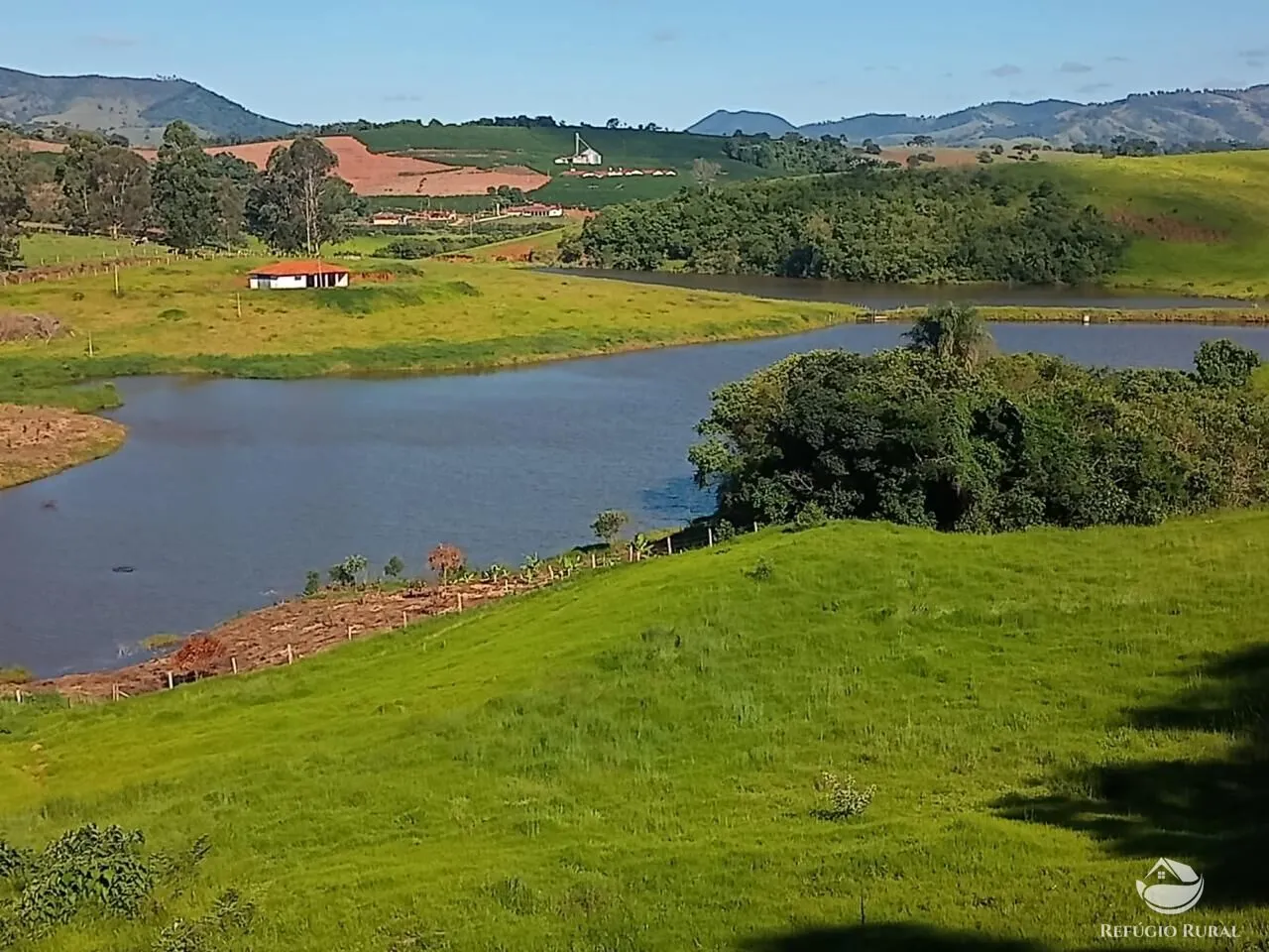 Small farm for sale of 180 acres in Monte Sião, MG, Brazil