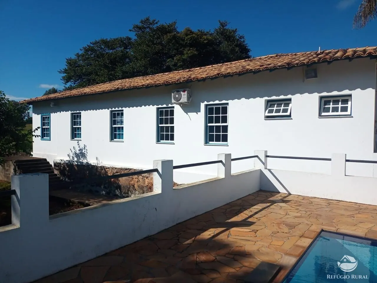 Small farm for sale of 180 acres in Monte Sião, MG, Brazil
