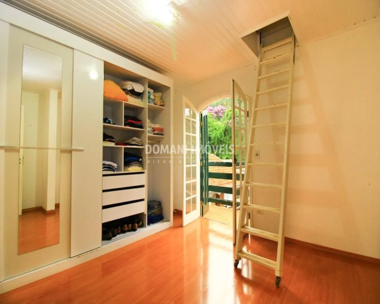 Casa à venda de 295 m² em Campos do Jordão, SP, Brasil