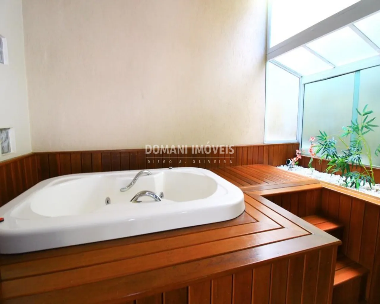 Casa à venda de 295 m² em Campos do Jordão, SP, Brasil