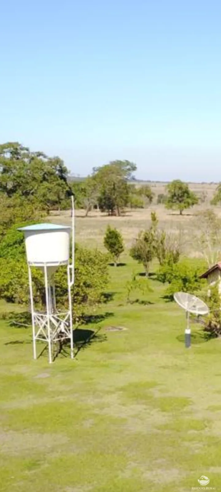 Fazenda à venda de 2.420 ha em Chapadão do Sul, MS, Brasil