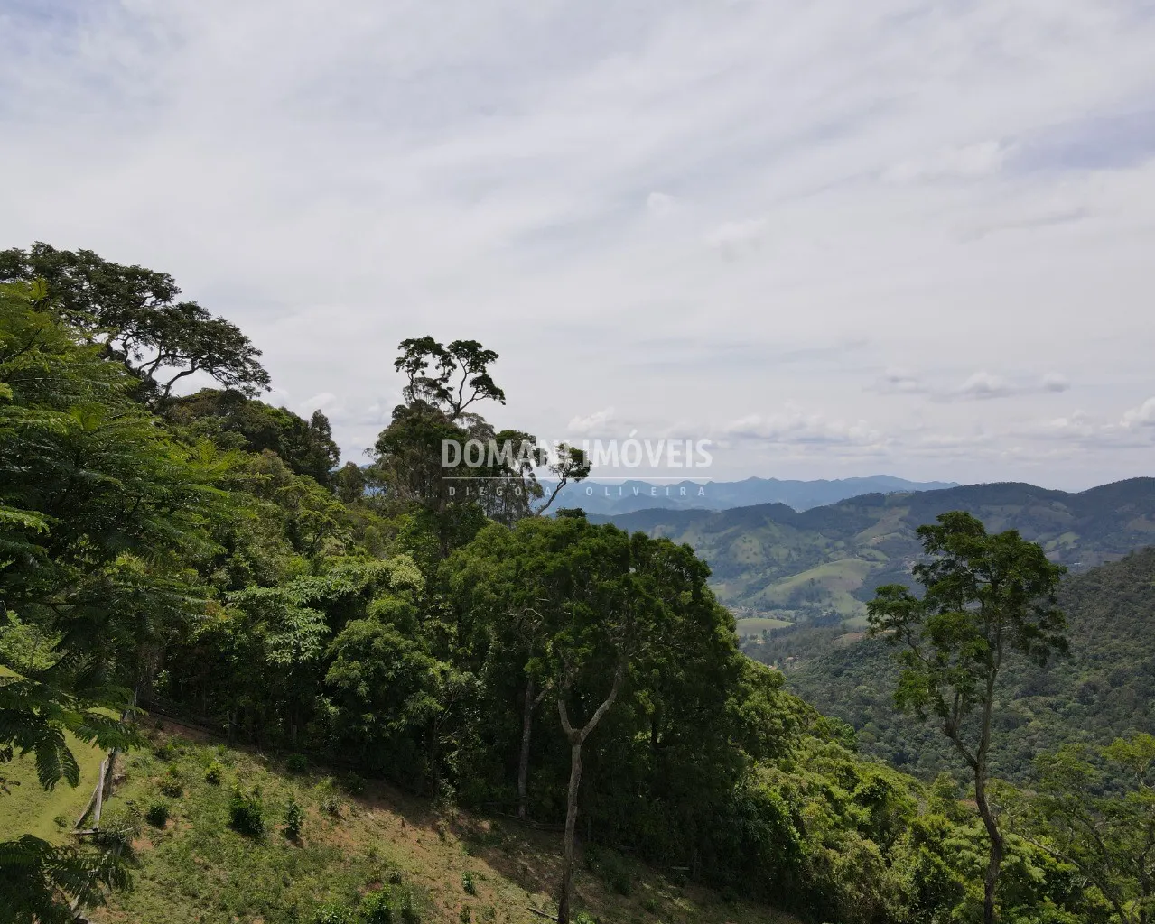 Terreno à venda de 1.850 m² em Campos do Jordão, SP, Brasil