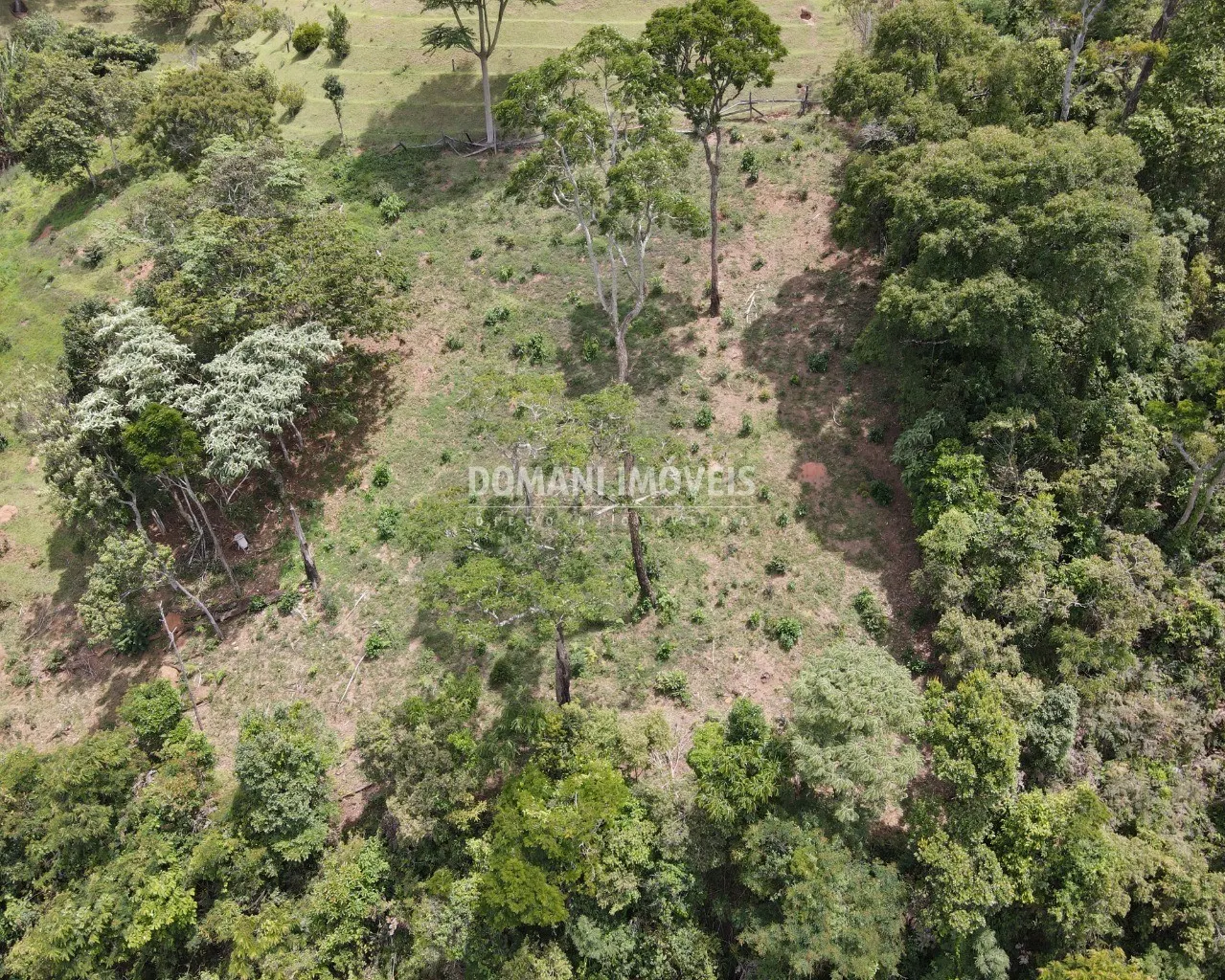 Terreno à venda de 1.850 m² em Campos do Jordão, SP, Brasil