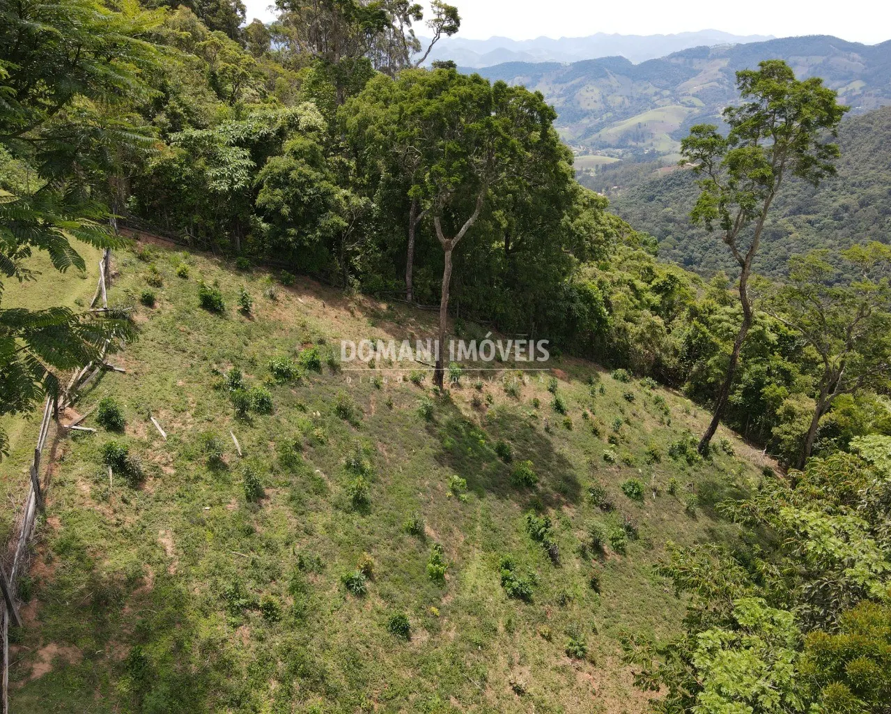 Terreno à venda de 1.850 m² em Campos do Jordão, SP, Brasil