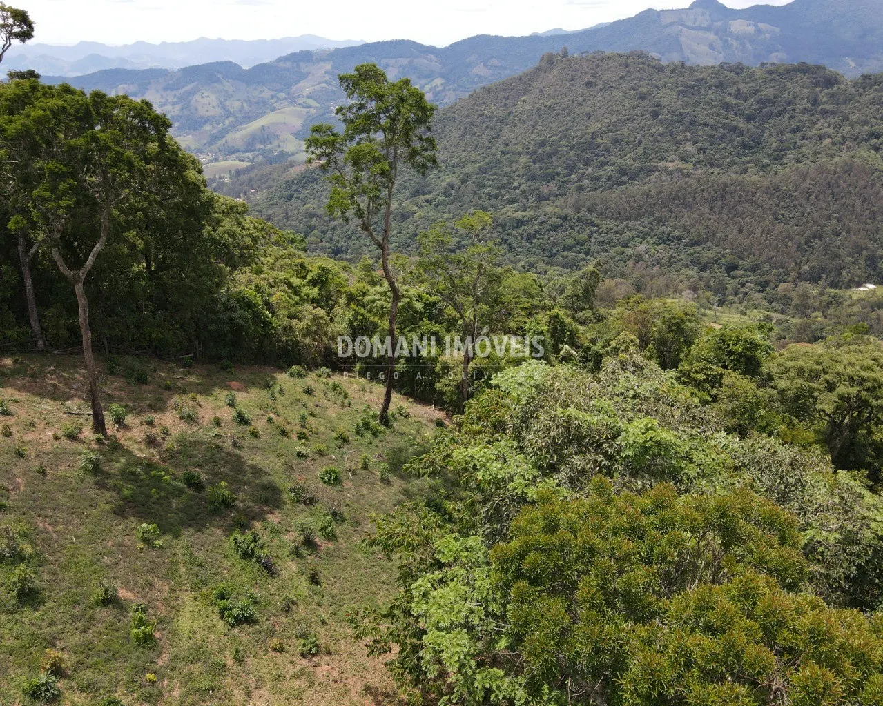 Terreno à venda de 1.850 m² em Campos do Jordão, SP, Brasil