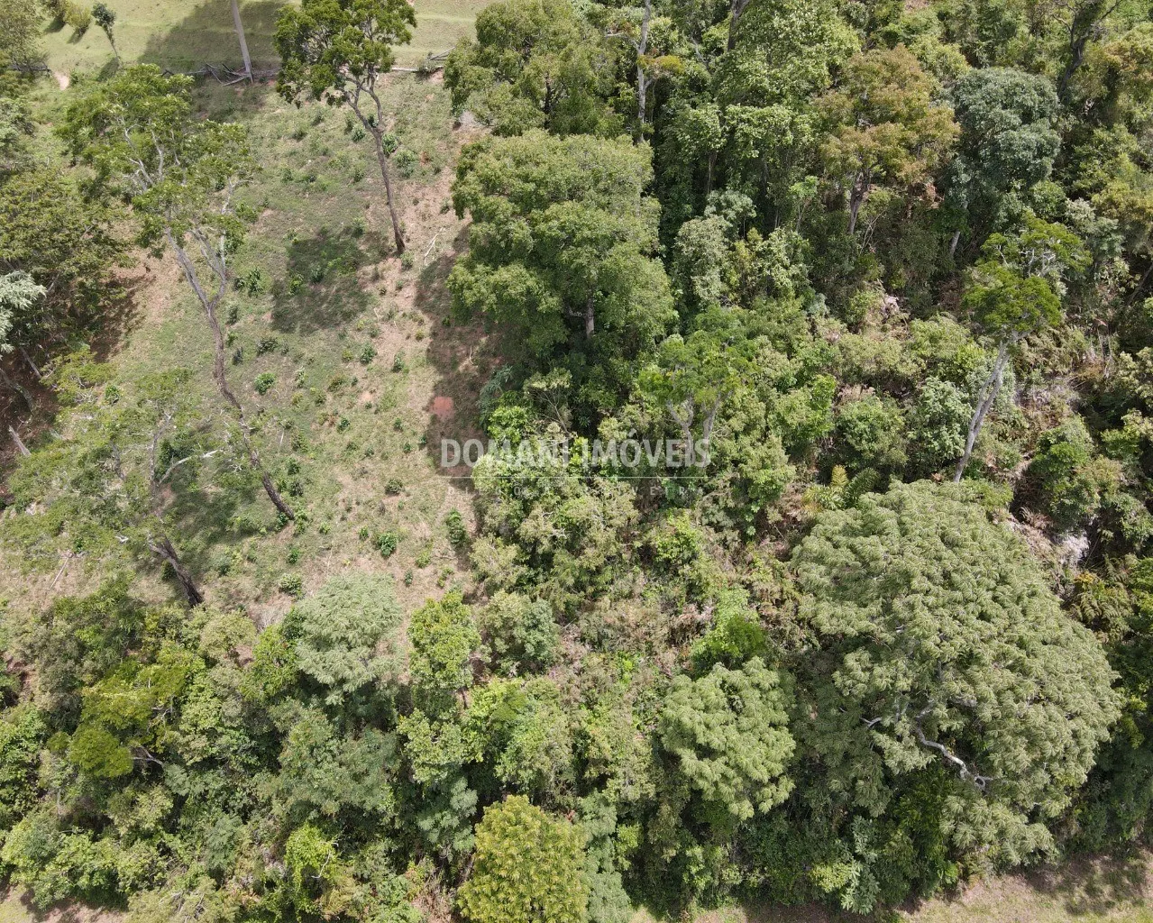 Terreno à venda de 1.850 m² em Campos do Jordão, SP, Brasil