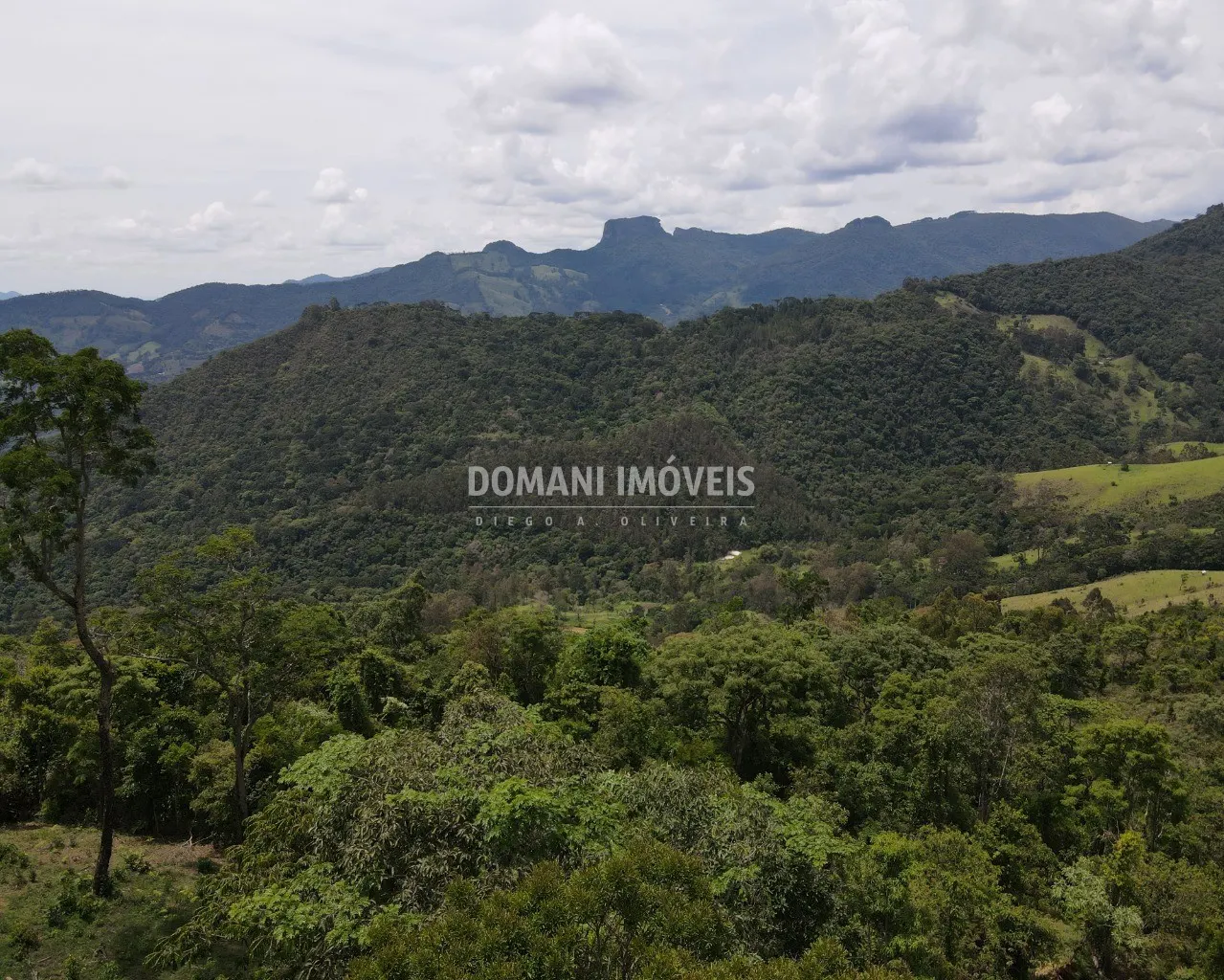 Terreno à venda de 1.850 m² em Campos do Jordão, SP, Brasil