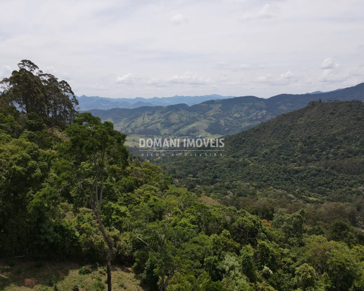 Terreno à venda de 1.850 m² em Campos do Jordão, SP, Brasil