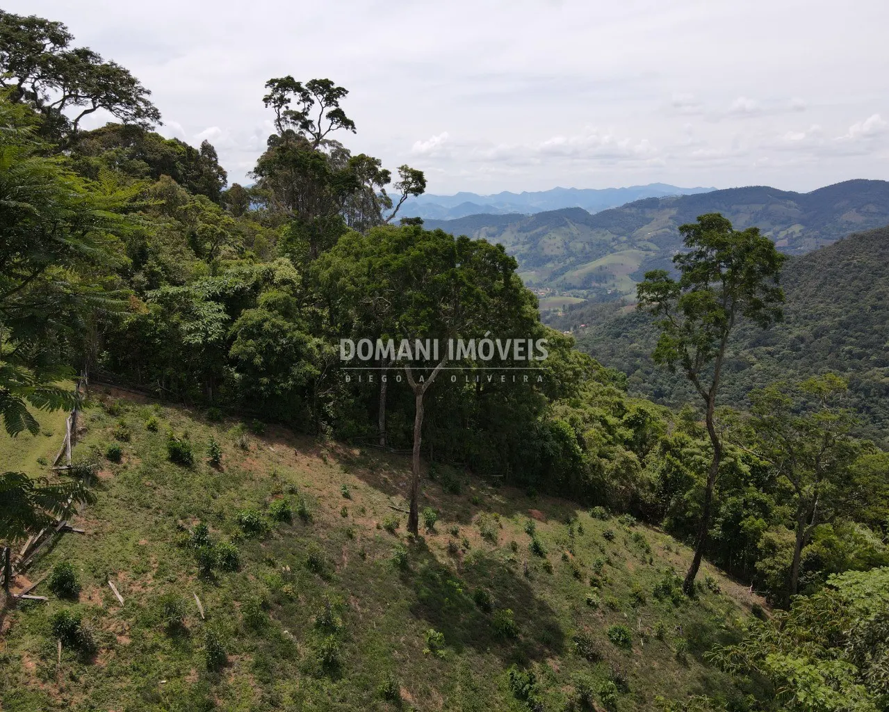 Terreno à venda de 1.850 m² em Campos do Jordão, SP, Brasil