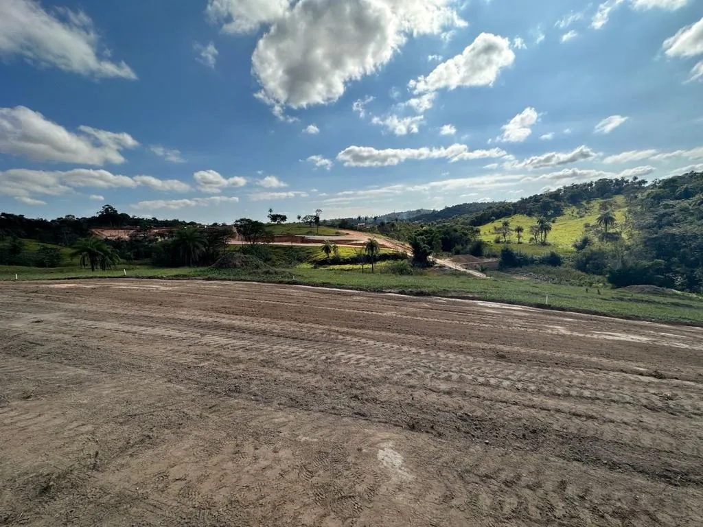 Terreno à venda de 360 m² em Betim, MG, Brasil