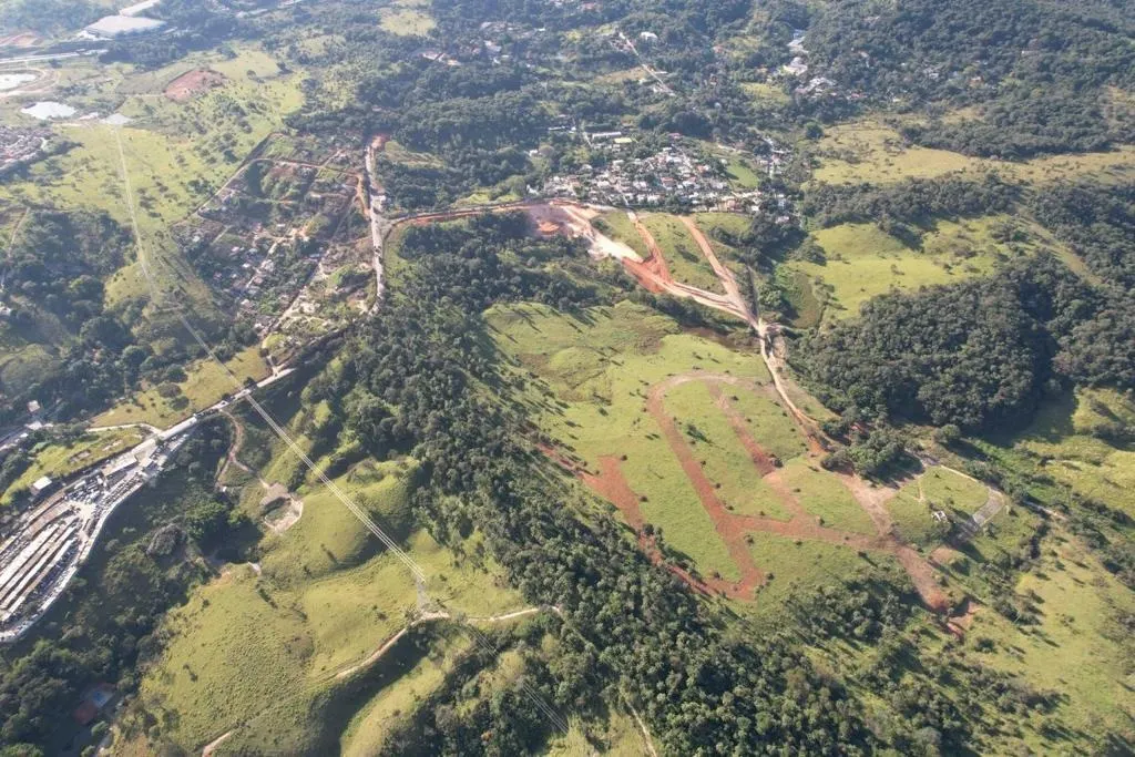 Terreno à venda de 360 m² em Betim, MG, Brasil