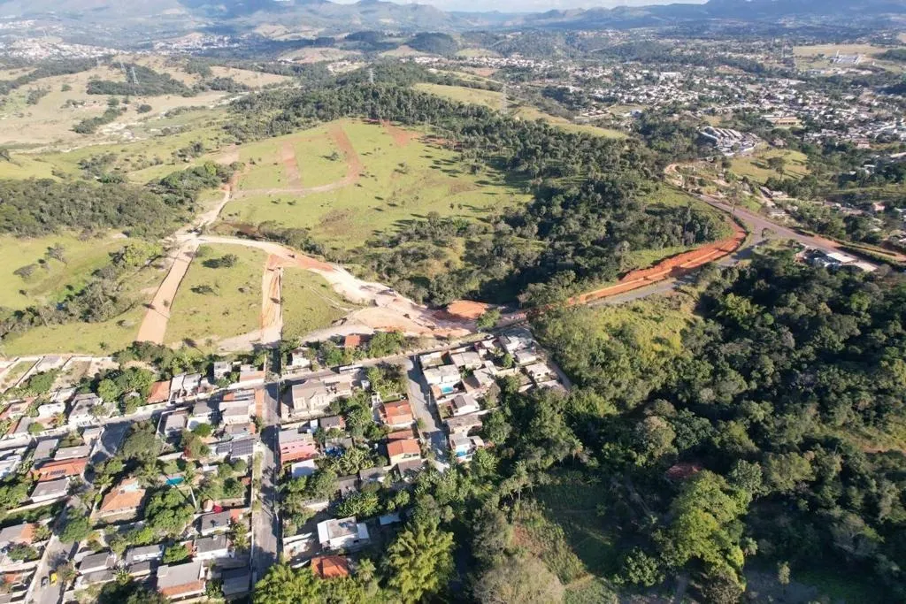 Terreno à venda de 360 m² em Betim, MG, Brasil
